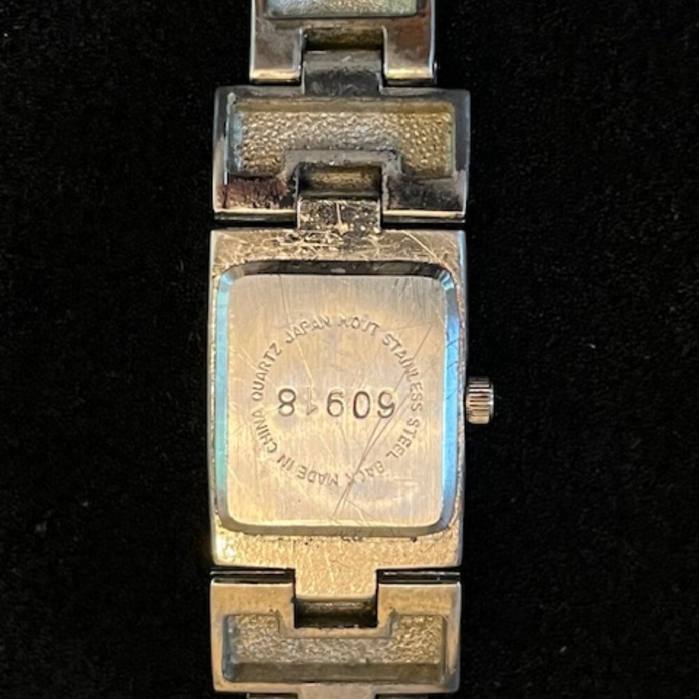 ACCESSORY CROSSING | Silver-tone Bracelet watch SW design Boho -EUC-NEW Battery - Picture 4 of 9